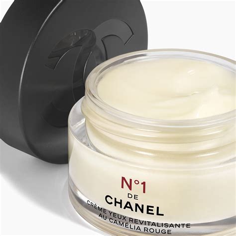 CHANEL N°1 DE CHANEL CREMA OCCHI RIVITALIZZANTE .